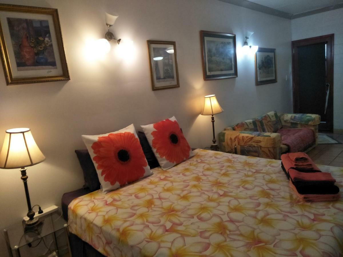 Homestay At Julie'S Cairns Eksteriør bilde